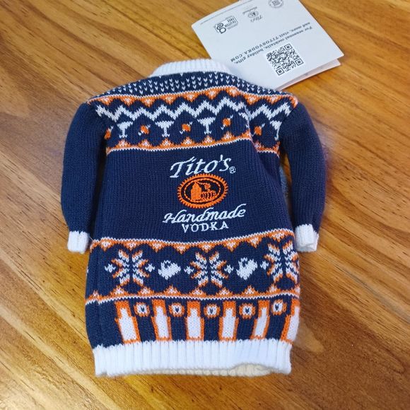 Tito's Vodka 2018 Christmas Sweater Mini, Fits A 750 ML Bottle- Not Included - Picture 3 of 4